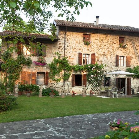 B&B La Casa Del Sole Manzano Eksteriør billede